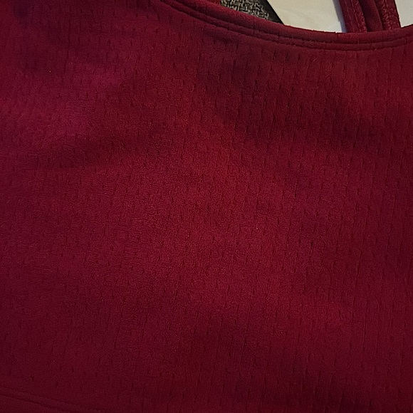 Fabletics Ella SculptKnit Bra Burgundy Large NWT -perforated - Picture 6 of 8